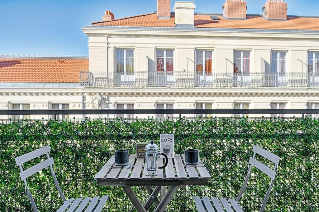 Le Loft Des Papes - 2 Terrasses - Vue Panoramique Sur La Ville - Ac Clim อาวีญง ภายนอก รูปภาพ